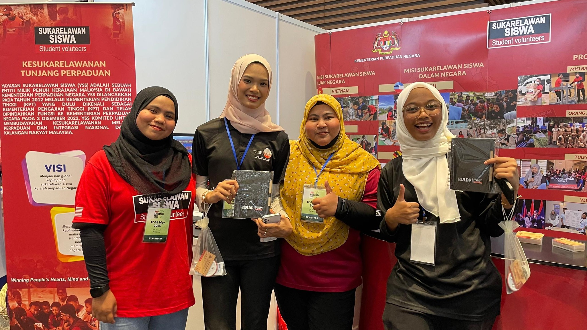 YSS exhibition booth at the Star Education Fair