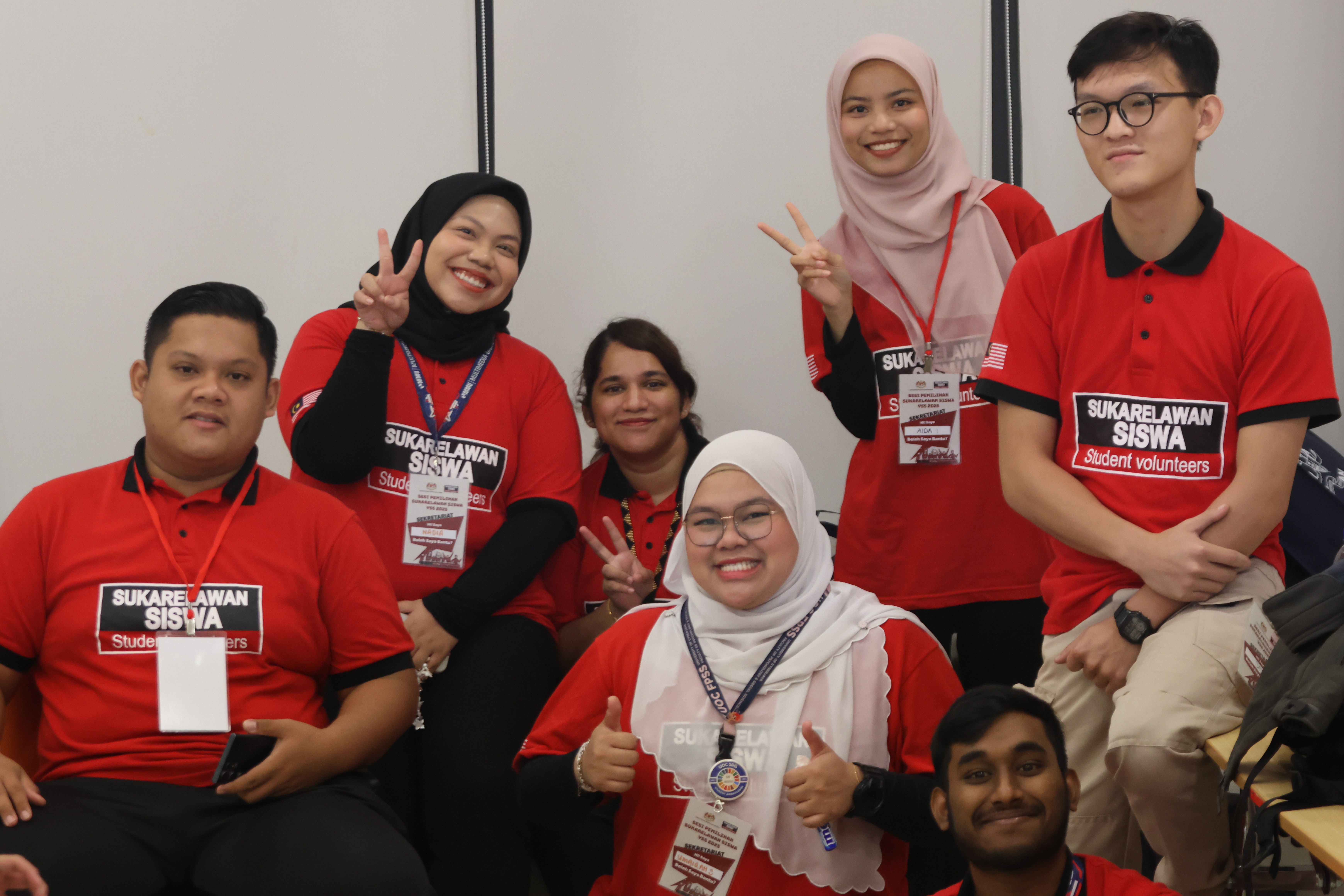 YSS student volunteers